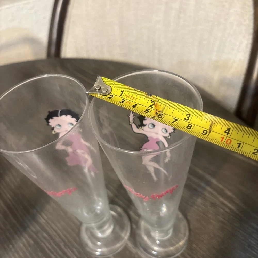 Betty Boop 22 oz Pilsner Glasses Set of Two Licensed by 3E Trading LLC Glitter